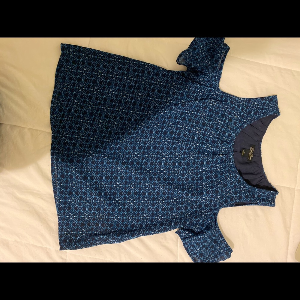 Lucky brand blouse with peekaboo sleeves